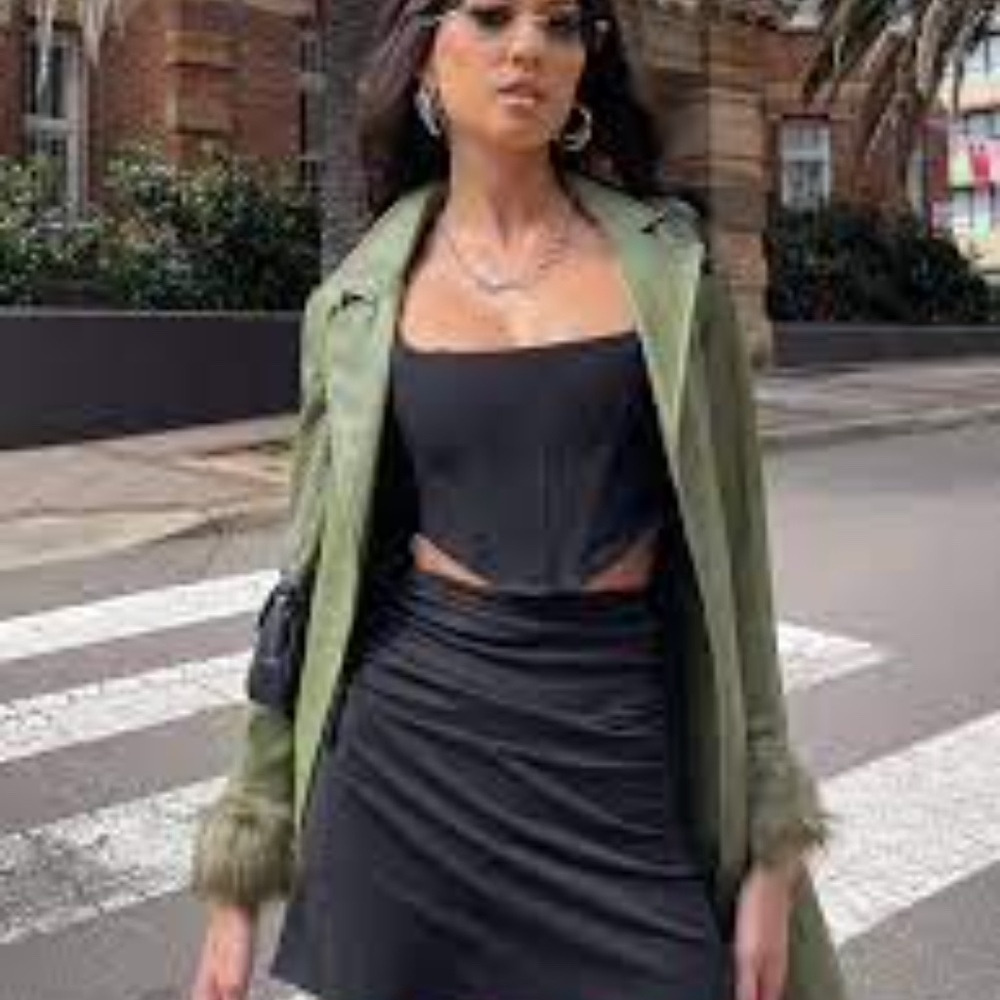 PRINCESS POLLY CHARLOTTE RUCHED MINI SKIRT NWT